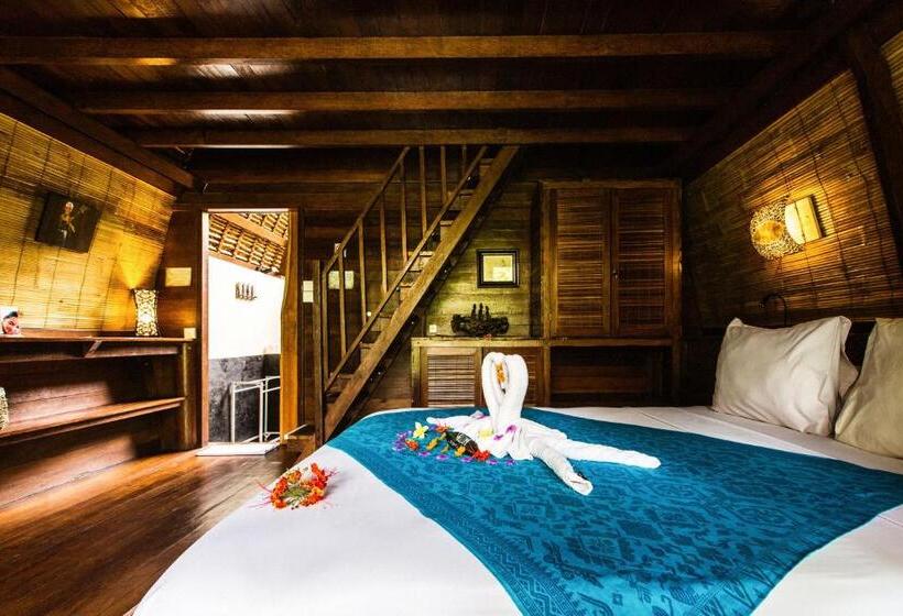 חדר משפחתי, Kelapa Cottage