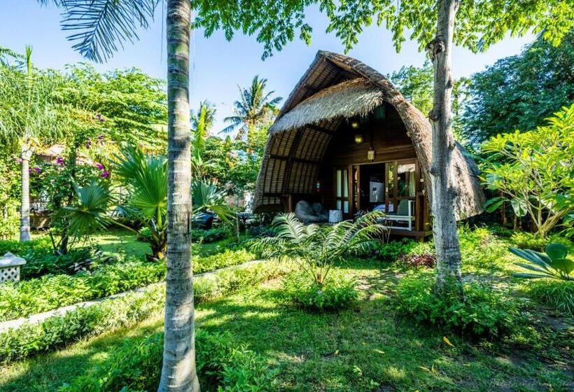 חדר משפחתי, Kelapa Cottage