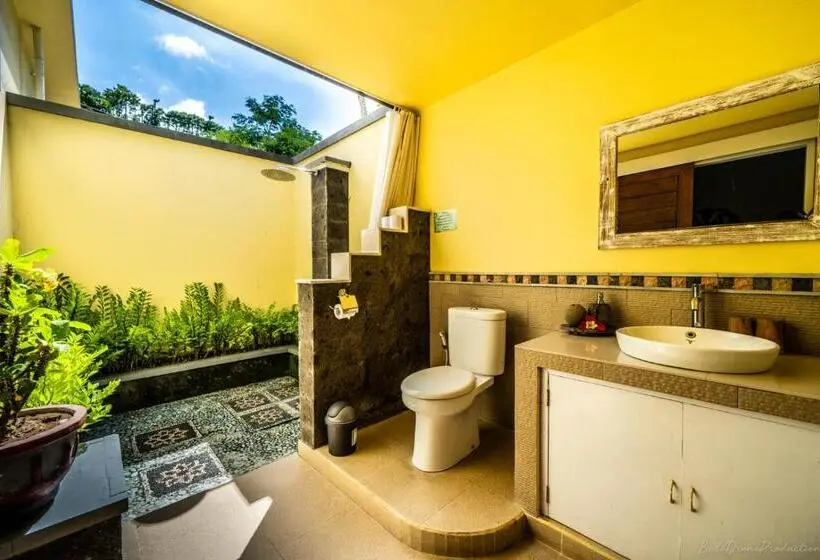 Deluxe Kolmen Hengen Huone, Kelapa Cottage