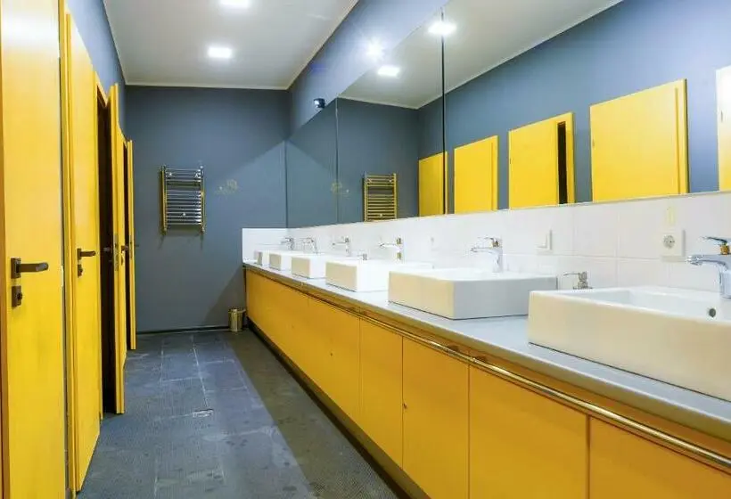 Cameră Standard, Friday Hostel