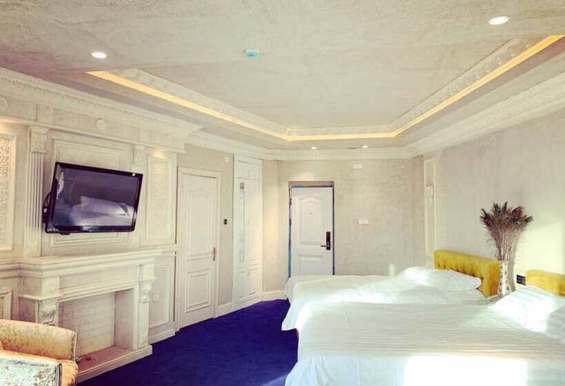 Cameră Familiară, Elegance