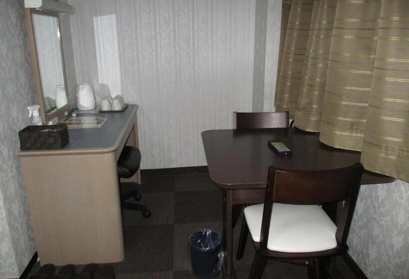 Quarto Estandar, Fukushima Hills