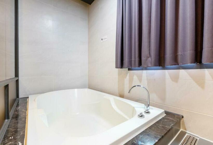 اتاق لوکس, Sorgente Business