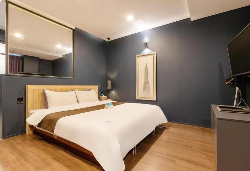 اتاق لوکس, Sorgente Business