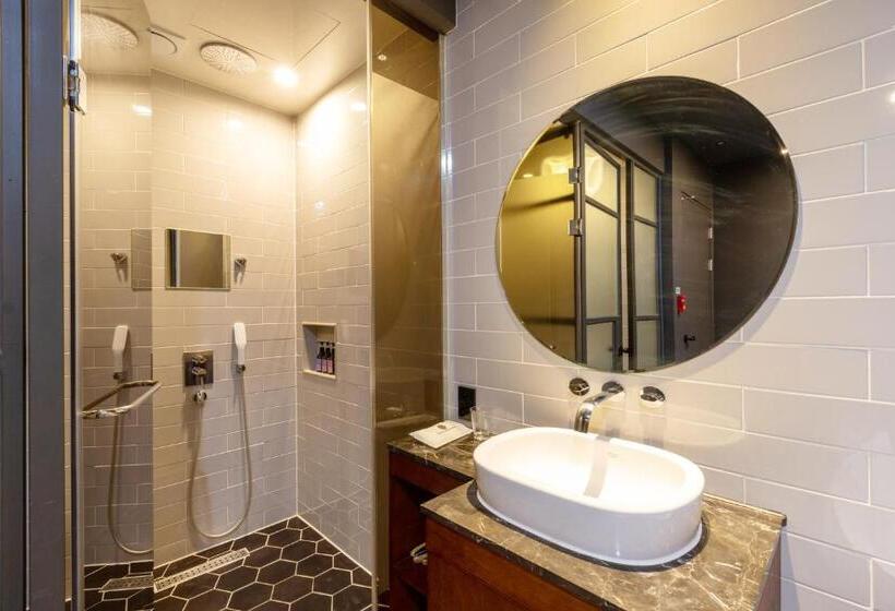 اتاق استاندارد, Sorgente Business