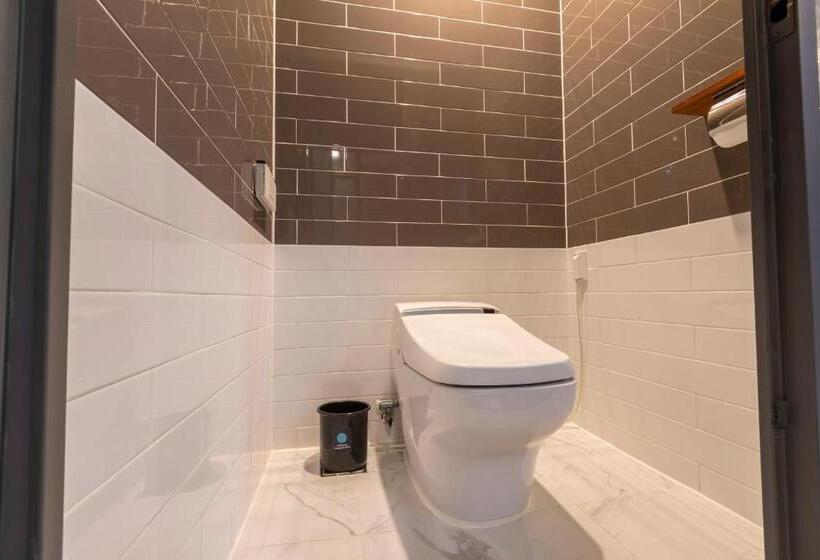 اتاق استاندارد, Sorgente Business