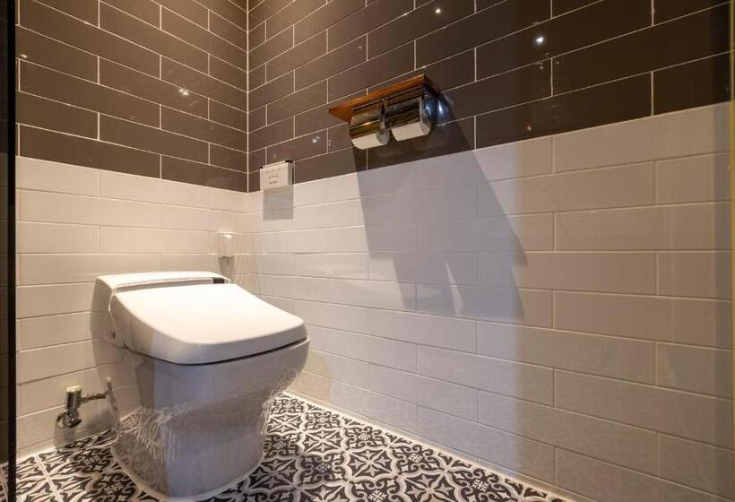 اتاق پرمیوم, Sorgente Business