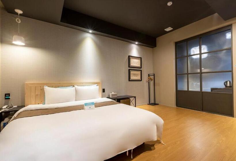 اتاق پرمیوم, Sorgente Business