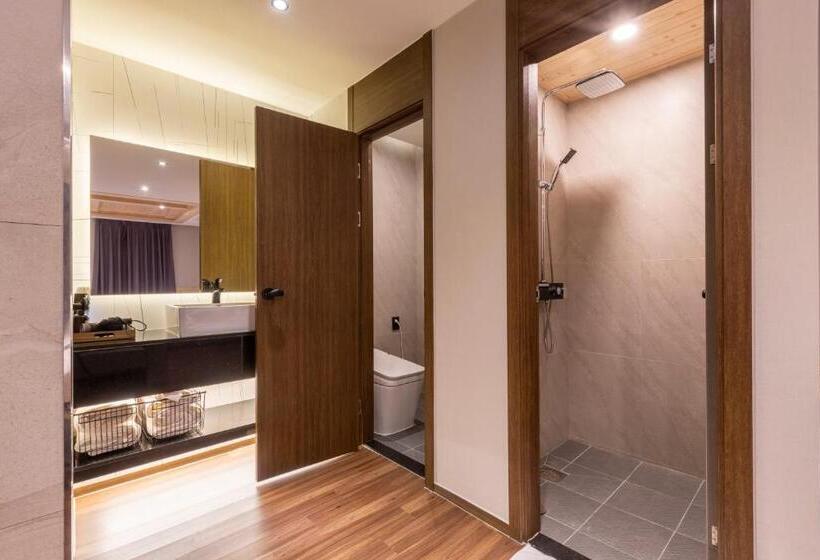 3 Bedroom Suite, Sorgente Business