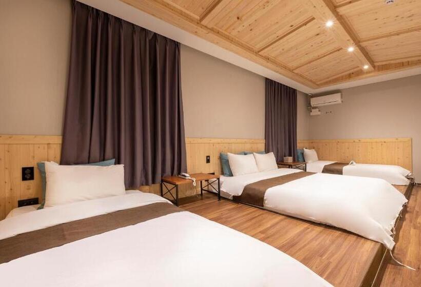 3 Bedroom Suite, Sorgente Business