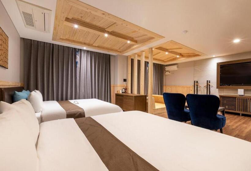 سوییت خانوادگی, Sorgente Business