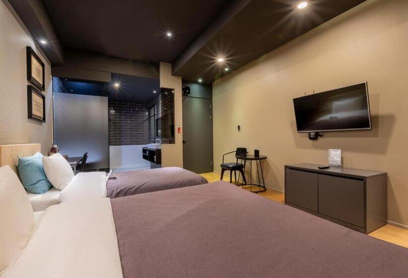 اتاق استاندارد, Sorgente Business