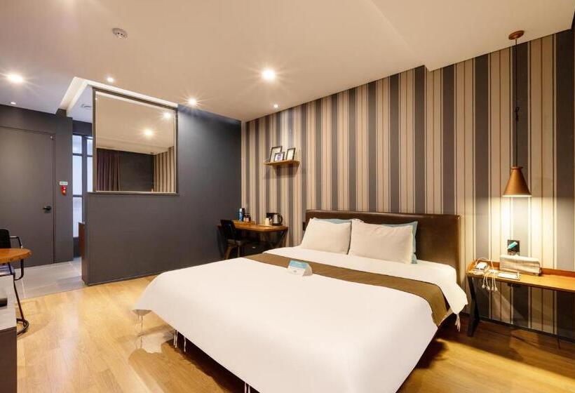 اتاق پرمیوم, Sorgente Business