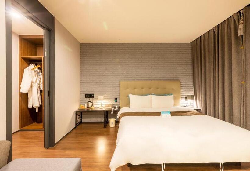 سوییت, Sorgente Business