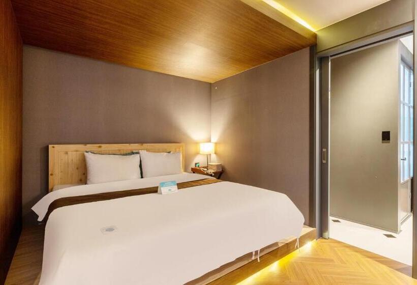 سوییت, Sorgente Business