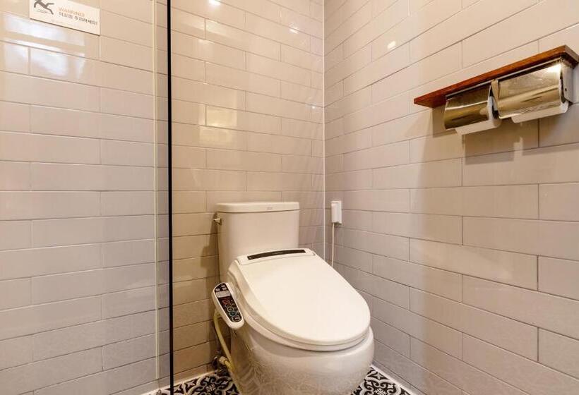 اتاق استاندارد, Sorgente Business