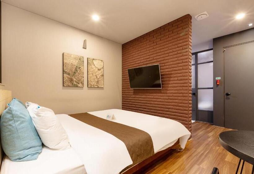 اتاق استاندارد, Sorgente Business