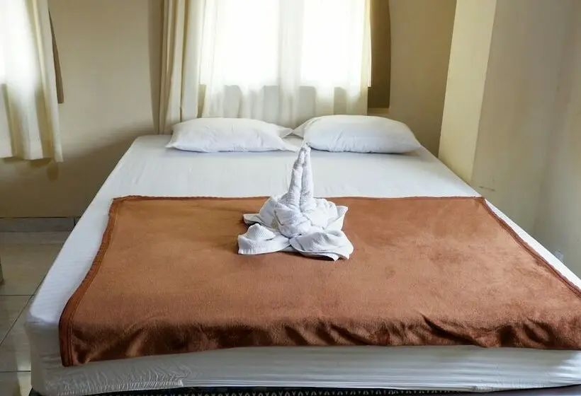 デラックスルーム, Syariah Larismanis