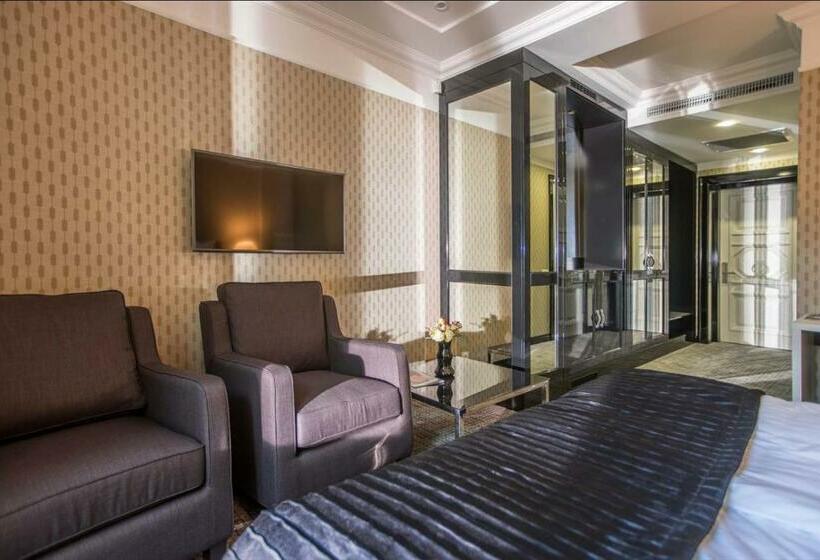 اتاق استاندارد, Wall Street Maestro