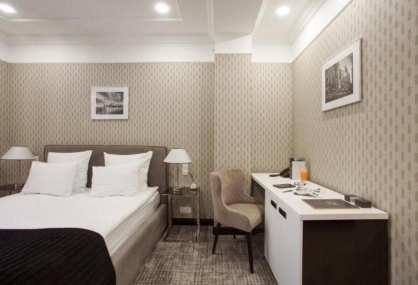 اتاق استاندارد, Wall Street Maestro