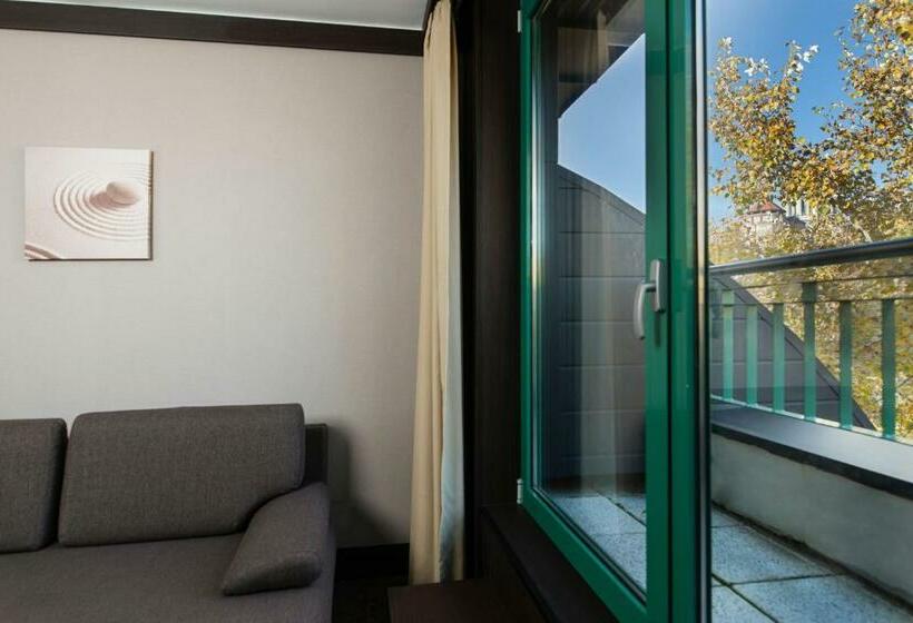 家庭间, Portobello Wellness & Yacht Hotel Esztergom