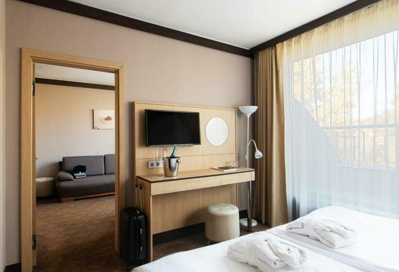 家庭间, Portobello Wellness & Yacht Hotel Esztergom