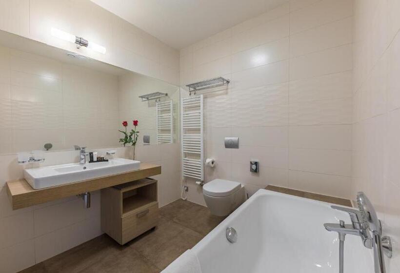 산 전망 스위트, Wellness & Spa Hotel Villa Regenhart