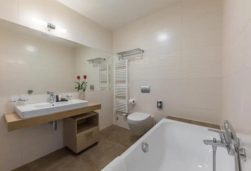 マウンテンビュースイート, Wellness & Spa Hotel Villa Regenhart