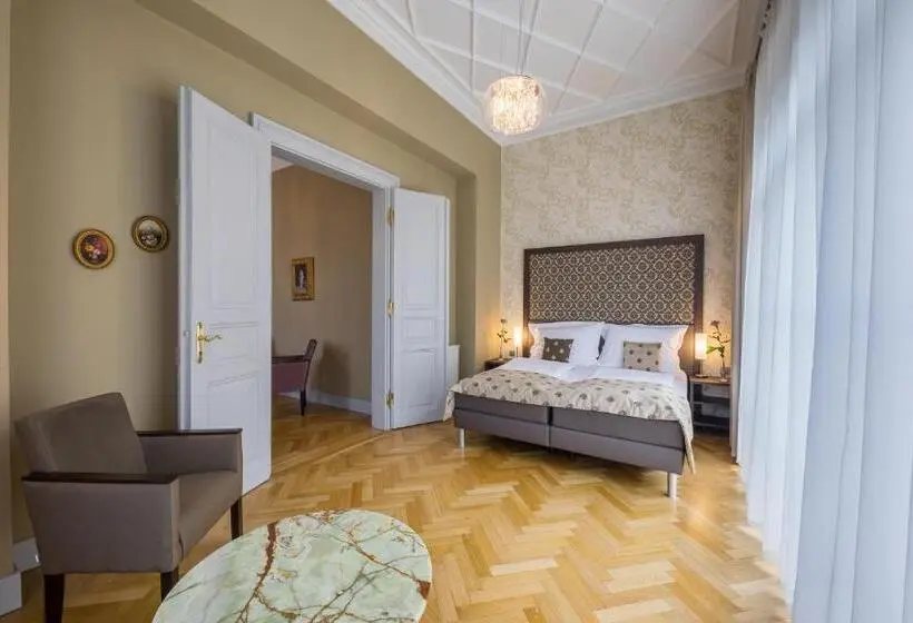 デラックススイート, Wellness & Spa Hotel Villa Regenhart