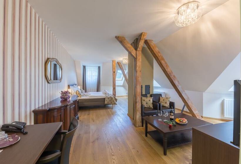 산 전망 스위트, Wellness & Spa Hotel Villa Regenhart