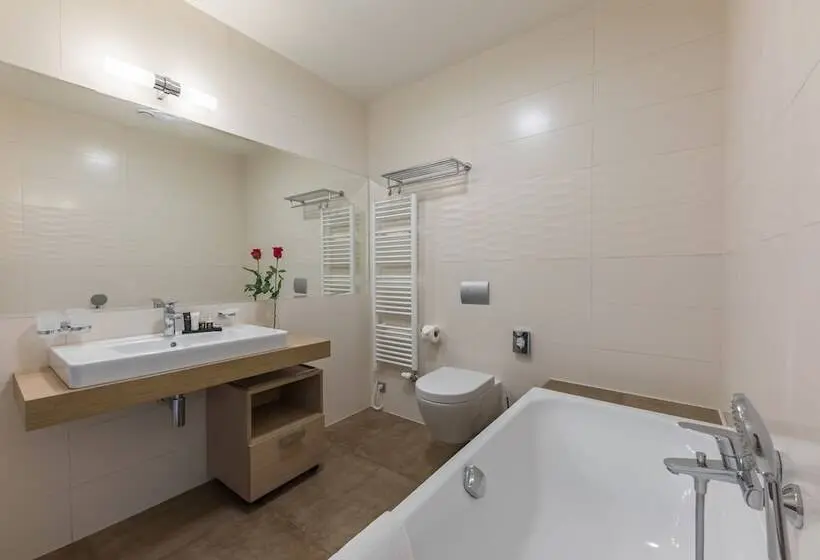 マウンテンビュースイート, Wellness & Spa Hotel Villa Regenhart