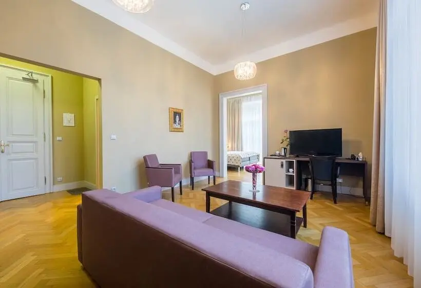 デラックススイート, Wellness & Spa Hotel Villa Regenhart