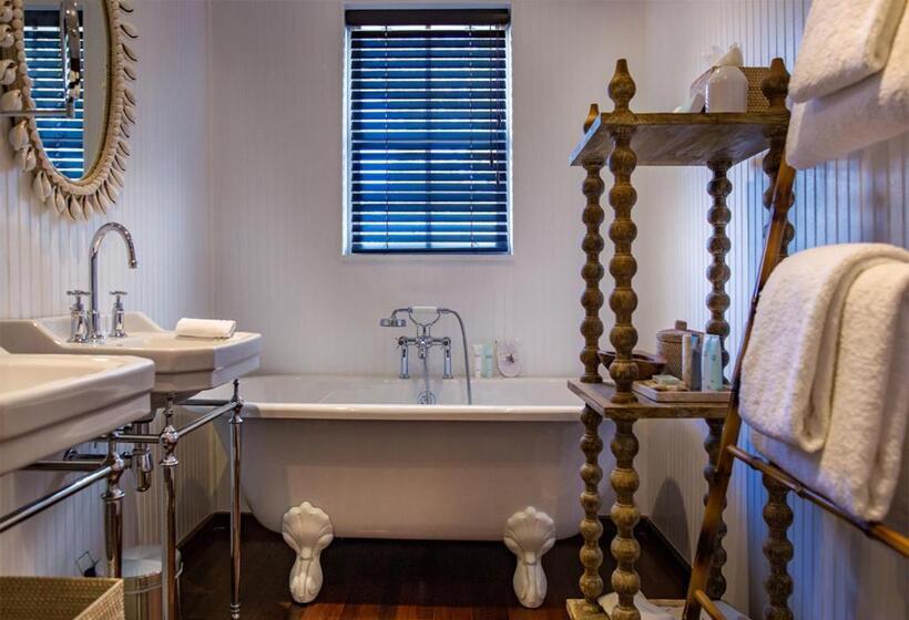 بانگلوی استاندارد با چشمانداز دریا, Gyp Sea Saint Barth