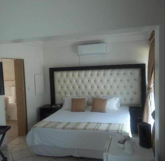 اتاق استاندارد با تخت بزرگ, Bruno Comfort Suites