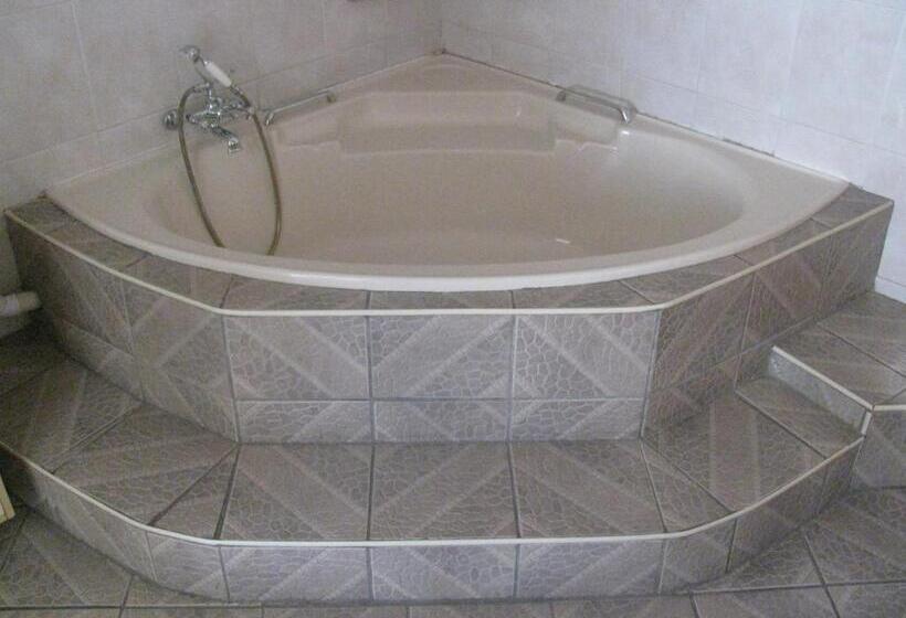 اتاق استاندارد با تخت بزرگ, Bruno Comfort Suites