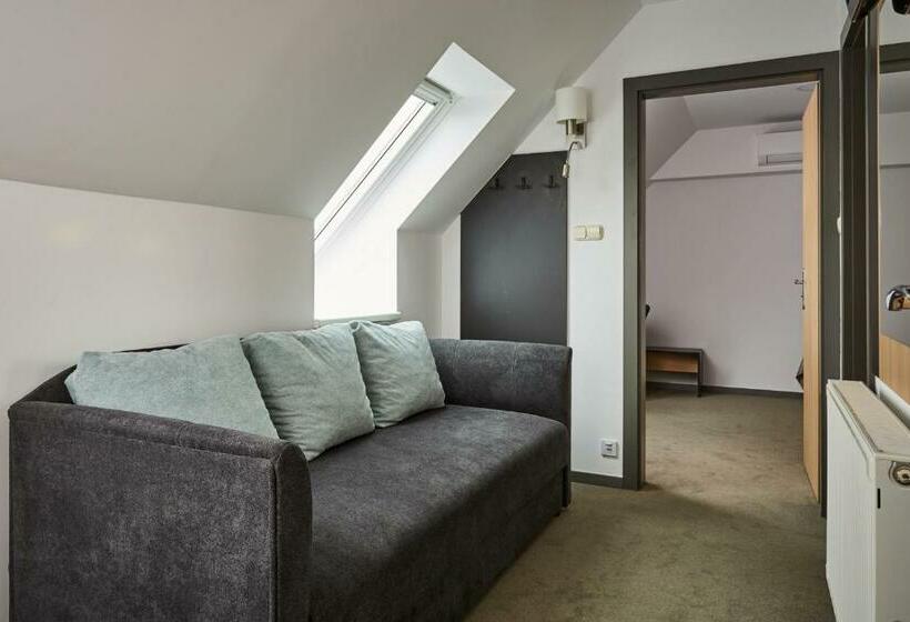 Pokój Rodzinny, Gold House Pension