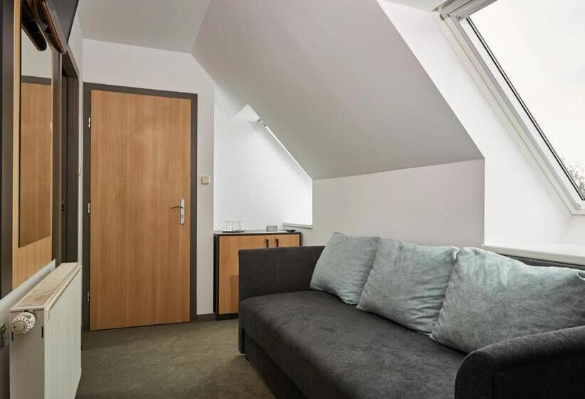 Pokój Rodzinny, Gold House Pension