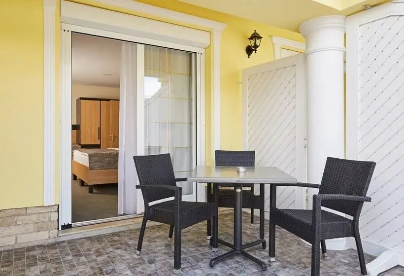 Superior-huone, Gold House Pension