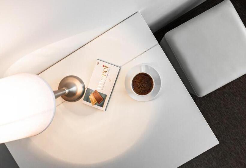 اتاق سوپریور, Happy Inn