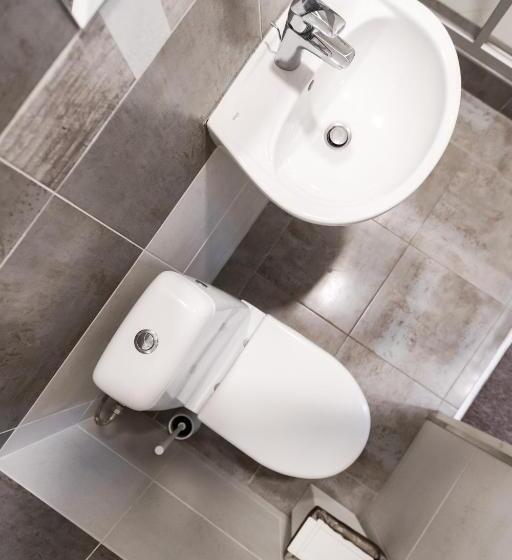 اتاق استاندارد, Happy Inn