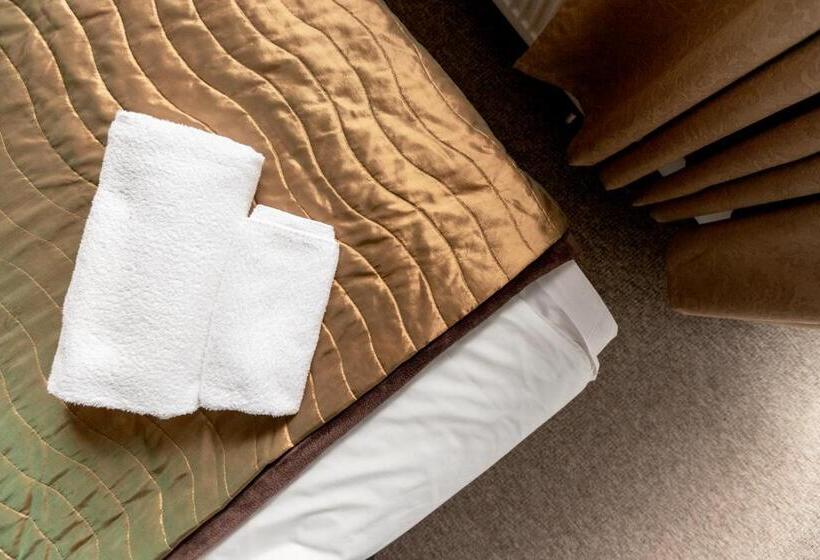 اتاق سوپریور, Happy Inn