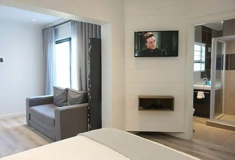 ファミリールーム, The Paralian Exclusive Guest House