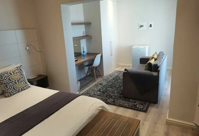 ファミリールーム, The Paralian Exclusive Guest House