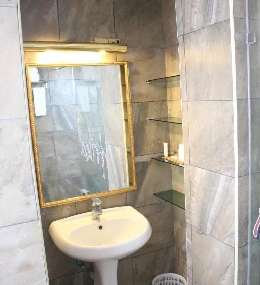 اتاق لوکس, Afrika Lodges