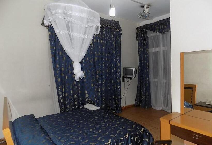 Chambre Deluxe, Aponye