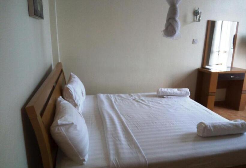 Chambre Deluxe, Aponye