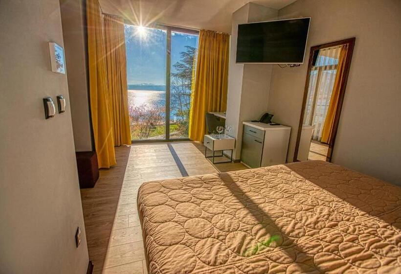 Chambre Standard Vue Lac, Nova Riviera