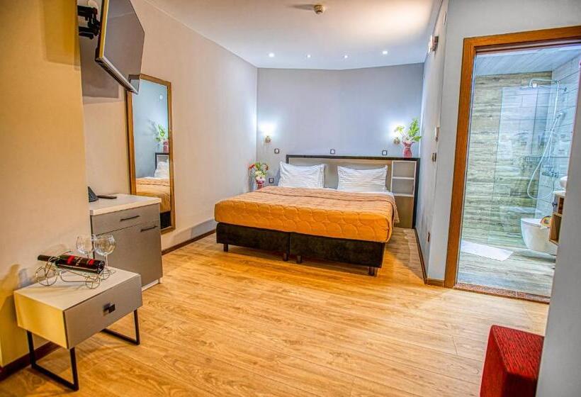 Chambre Standard Vue Lac, Nova Riviera