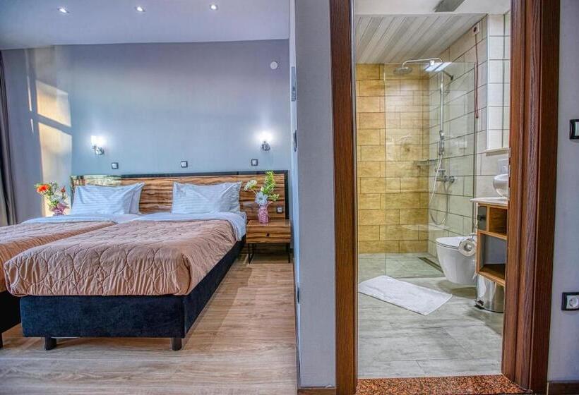 Chambre Standard Vue Ville, Nova Riviera