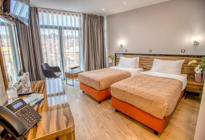 Chambre Standard Vue Ville, Nova Riviera